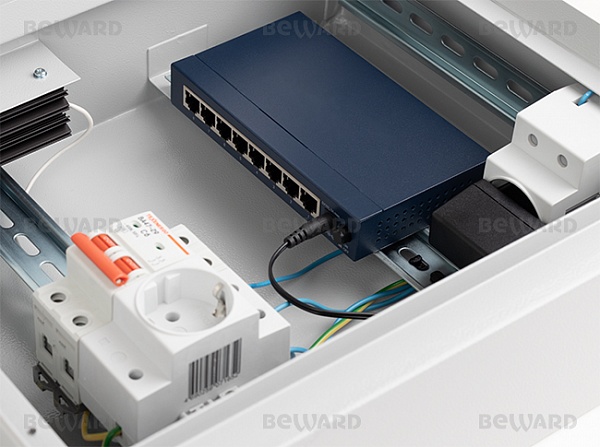 Уличный коммутатор B-400x310x120-FSD8